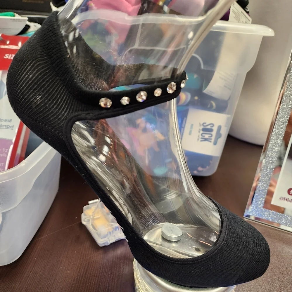 HIDEY SOCKS‎ Swarovski Crystal Embellished No Slip Socks NWT